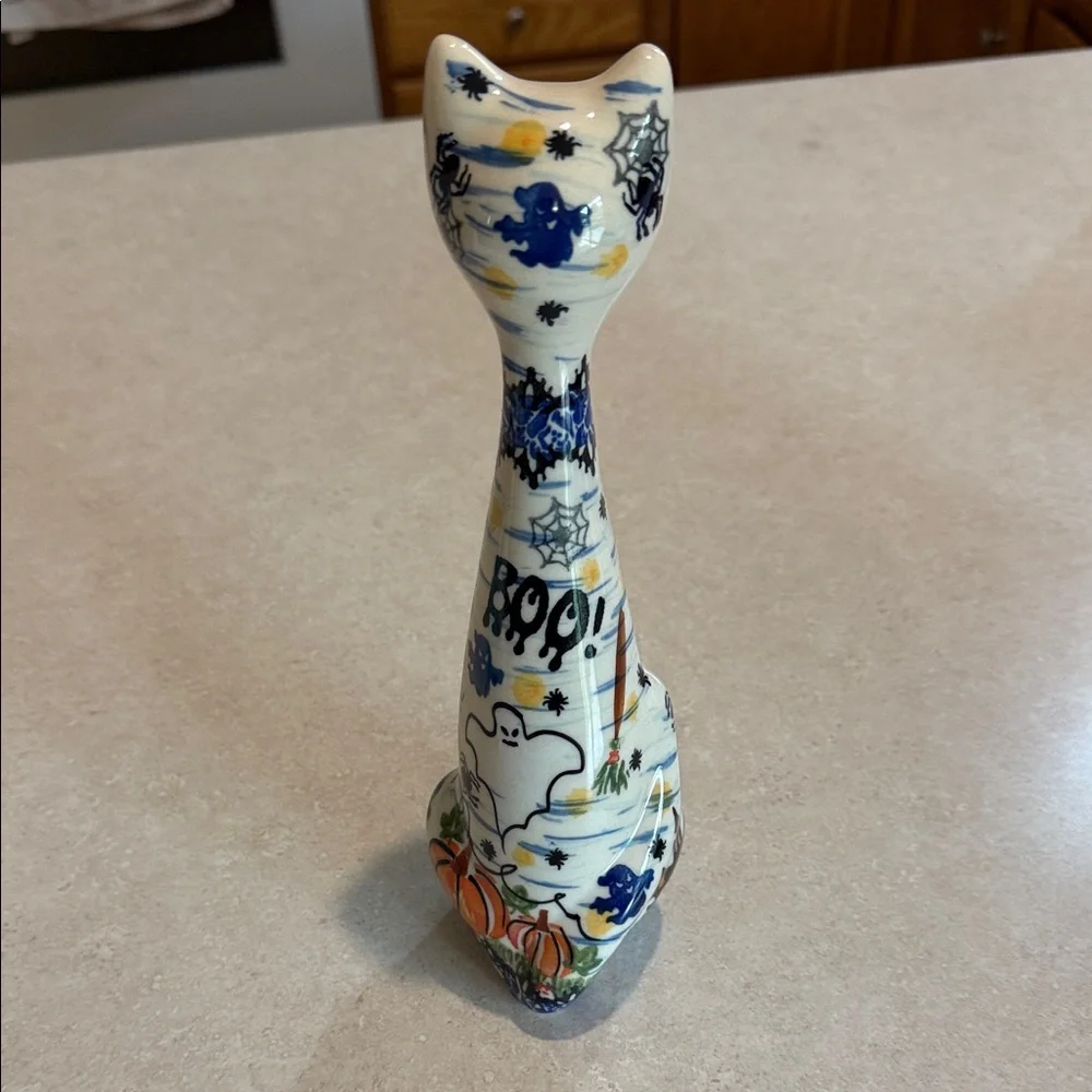 Polish Pottery Ceramic Cat Figurine with Halloween Design - Picture 4 of 9